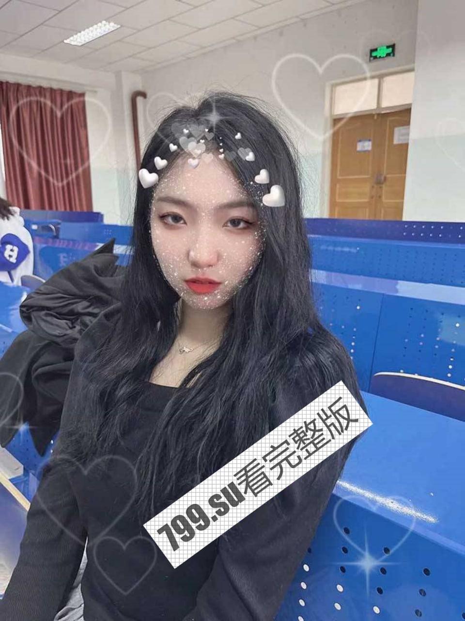 反差!19 岁昌吉处女母狗反差裱求自曝 喜欢露出 被认出可以随便玩-5