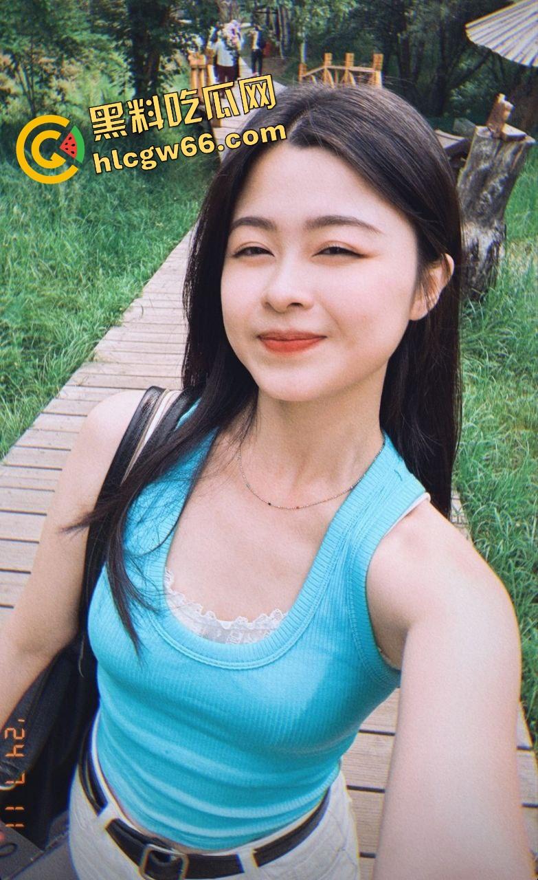 重庆骚货黄毛妹重口翻天操作曝光,肥美肉臀扩阴塞橘子,骚穴大开吃果粒,果汁流逼喷脸,这尼玛是人能玩的?-3