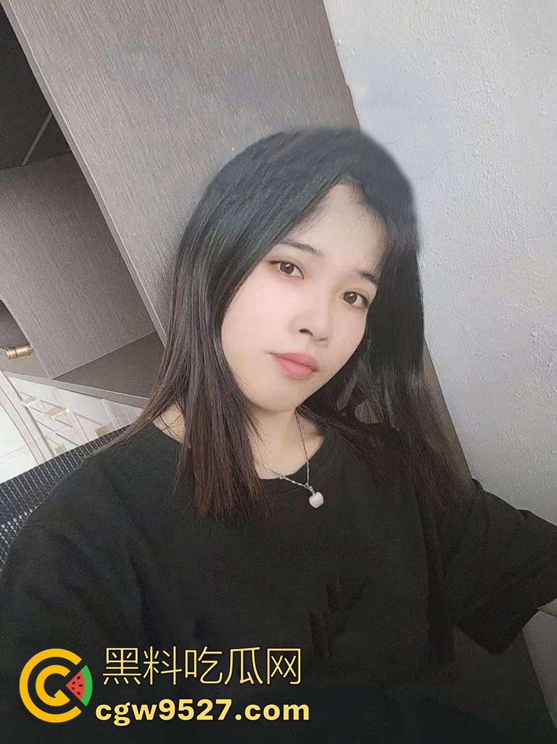 温州万达商城,服装店导购【杨珍玥】,背着男友约炮客人,竟然被渣男曝光,这身材还真是诱人啊!-1