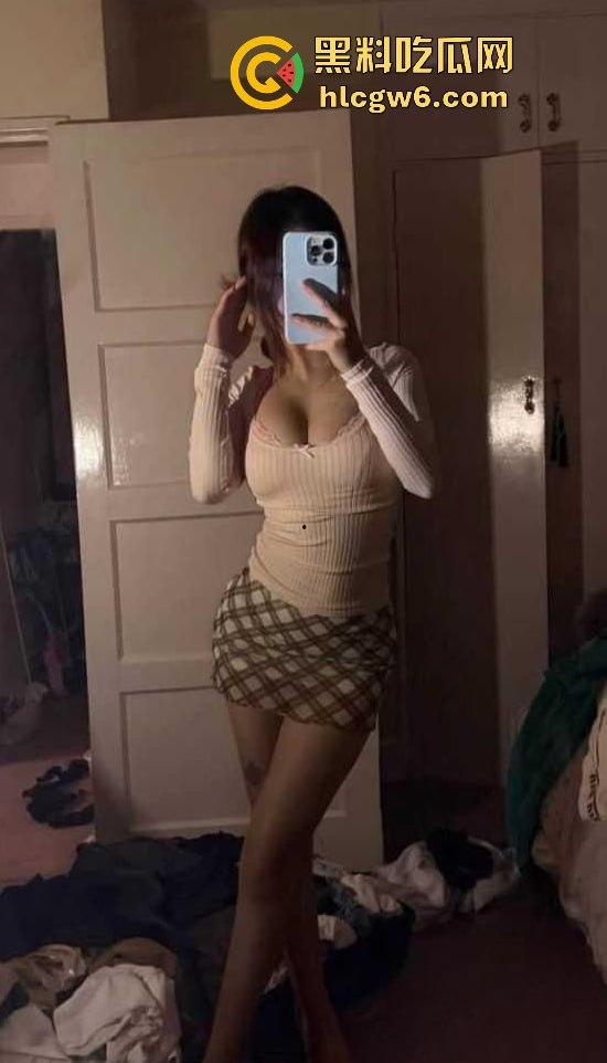 王诗龄英国白莲花闺蜜『Angela』爆炸性丑闻 卖逼崇洋媚外 最新不雅视频流出,给老外毒龙缠身骚浪入骨!-15