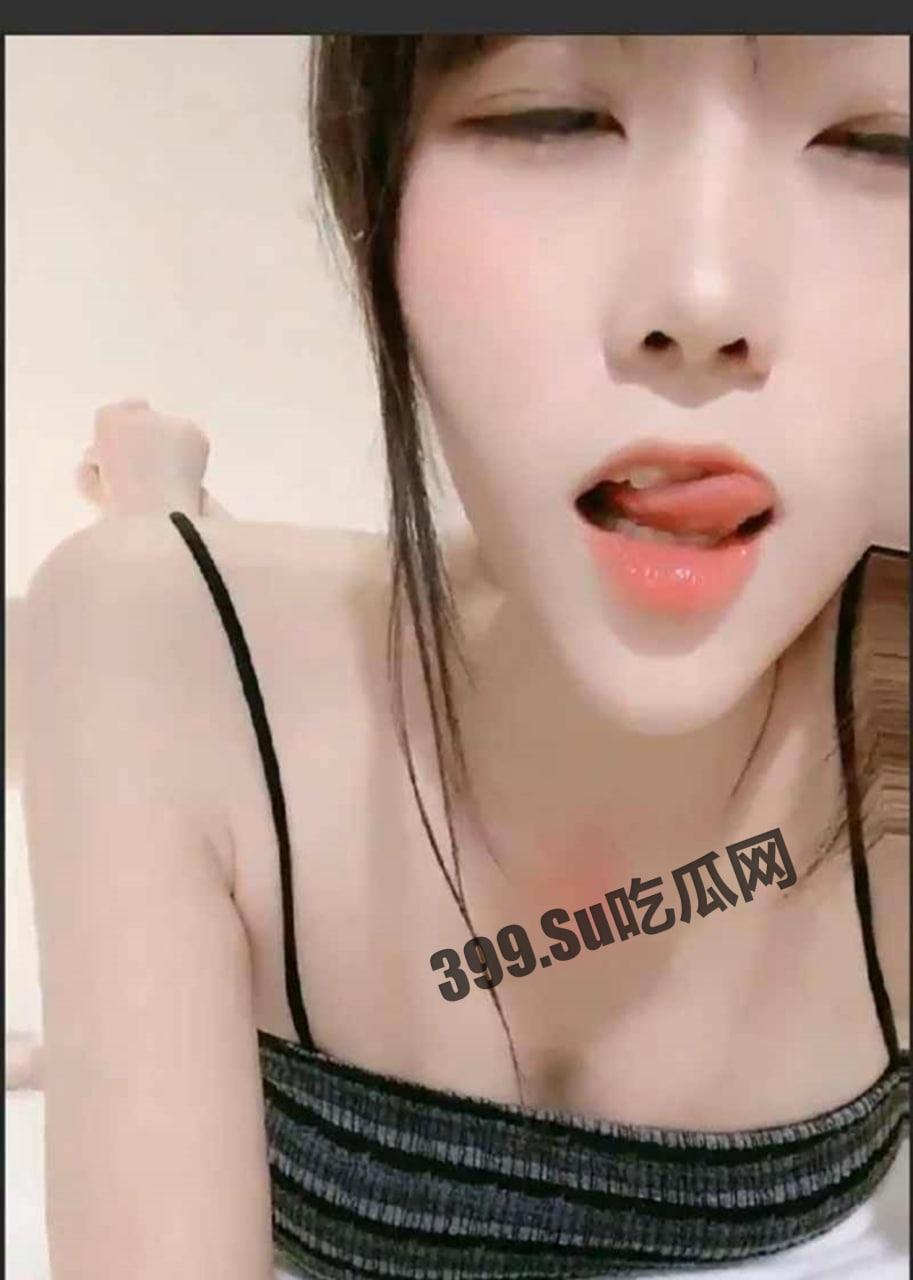 抖音可爱小姐姐「玥玥酱」一对一 极品身材绝美馒头逼大长腿