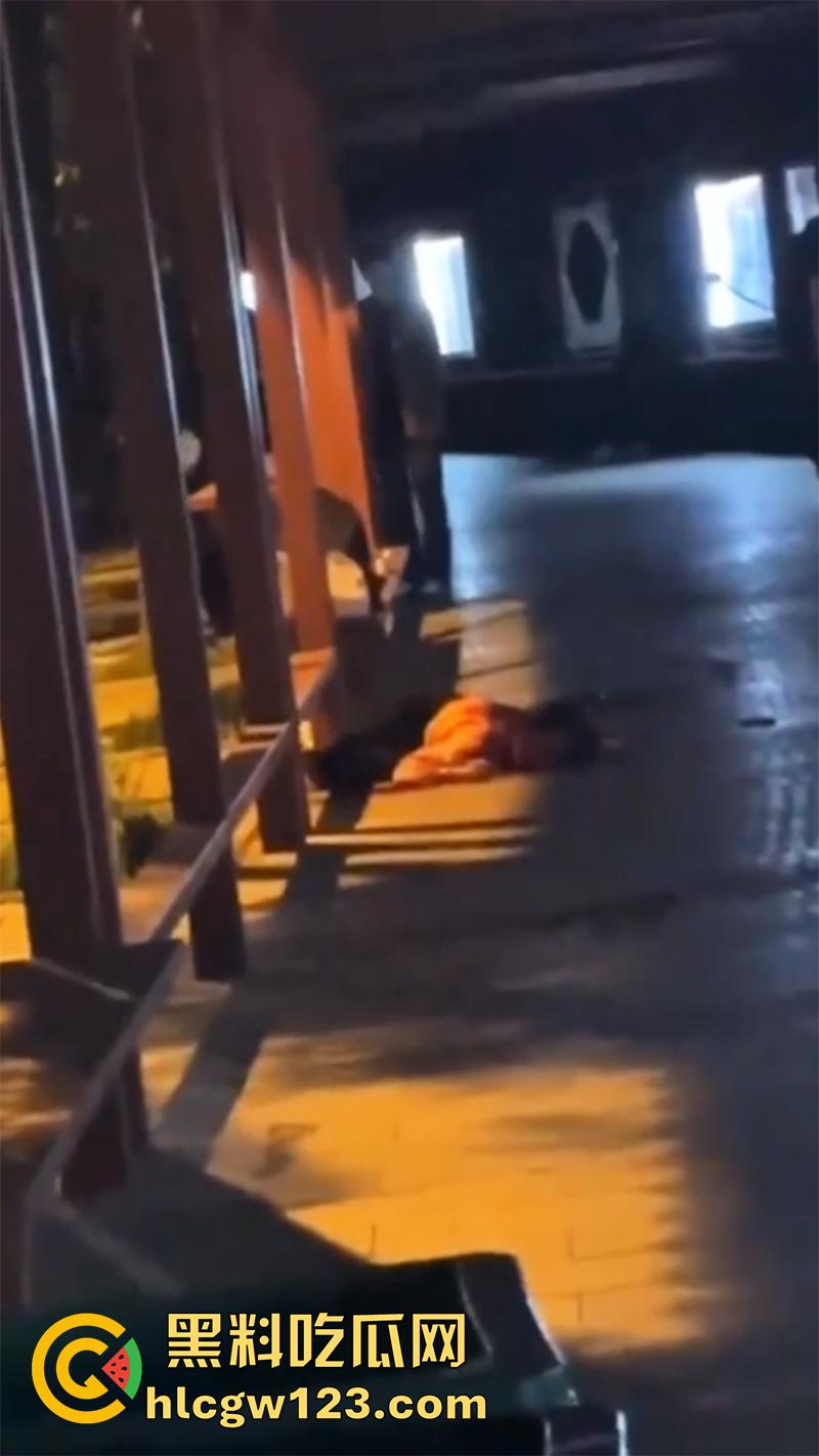 南昌工学院校园杀人案,19岁大学生怒杀22岁学姐,不仅骗钱还出轨玩弄感情,结果被小伙刺杀!-5