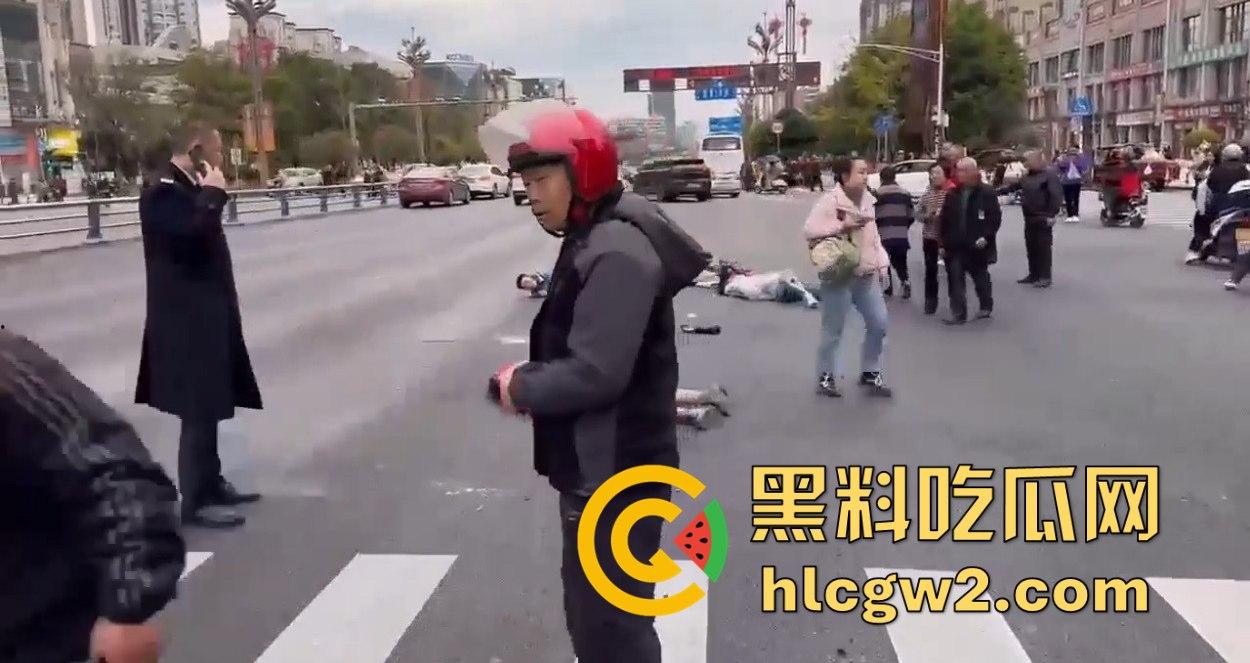 四川内江公交惨剧震惊全城!司机突发疾病酿悲剧,谁来为1死4伤的血泪买单?-6