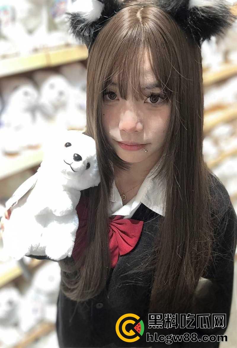 广东小伙王者开黑偶遇职校00后骚母狗，一天拿下骑脸操嘴后入灌精，白嫩翘臀淫叫连连偷拍角度绝了！