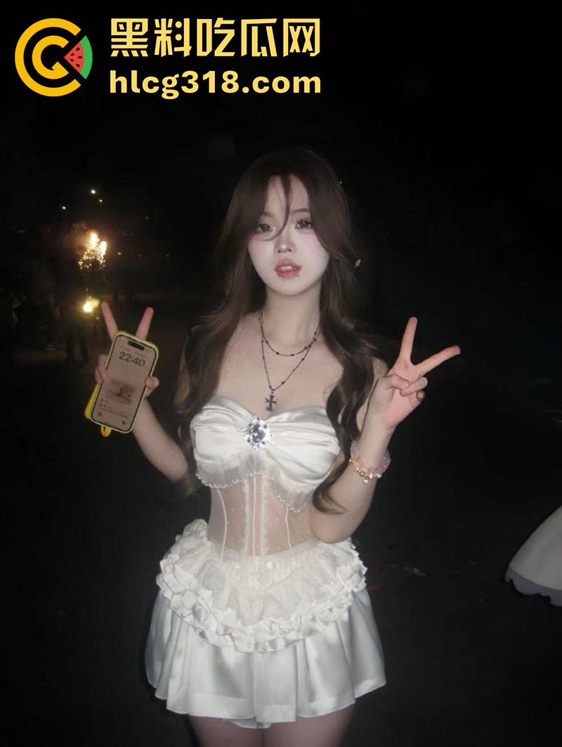 河南顶级校花【马佳婧】，颜值可爱身材超完美，牛奶般的肌肤，细腰大奶肥臀长腿，自慰白虎送福利！-2