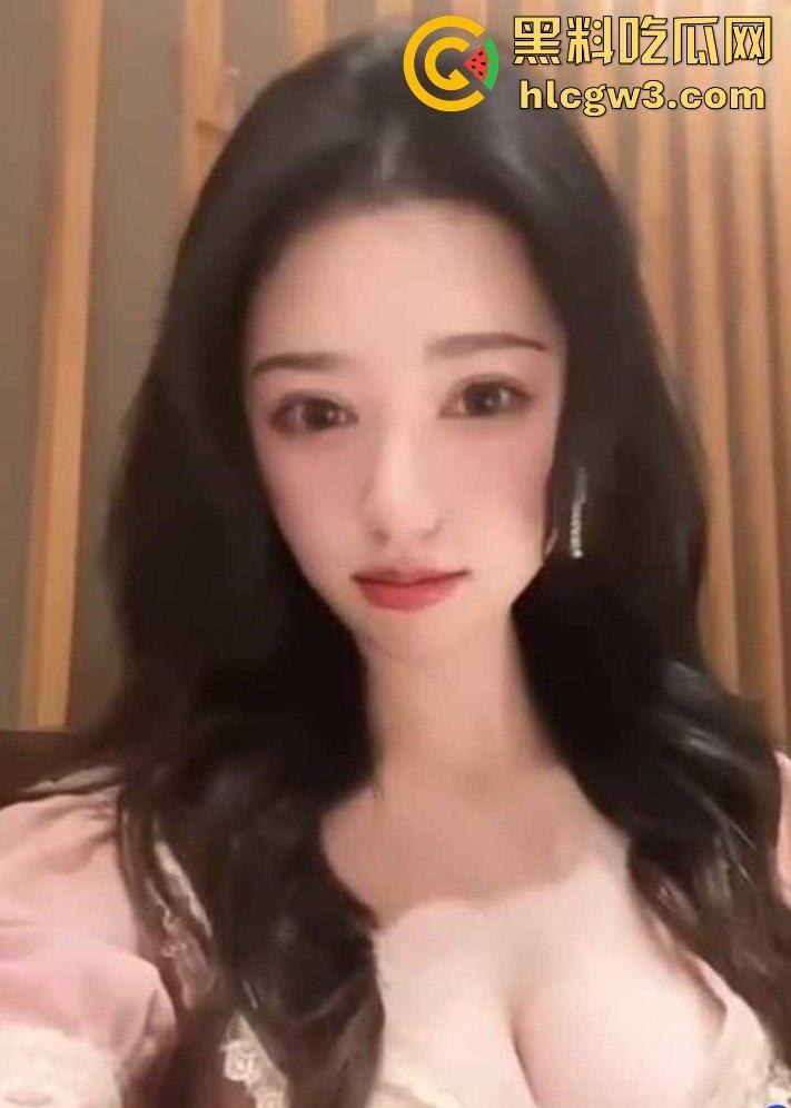 抖音豪乳女神【颖儿】私密视频曝光！榜一大哥独享天然G杯八字奶，白嫩弹润让人欲罢不能！