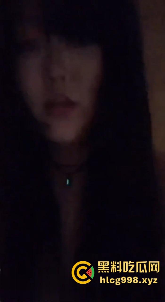 贵阳职业学院【粟媛】卖逼求票上位会长,性瘾大开四处约炮解火!骚逼一天不草就痒得难受!-9