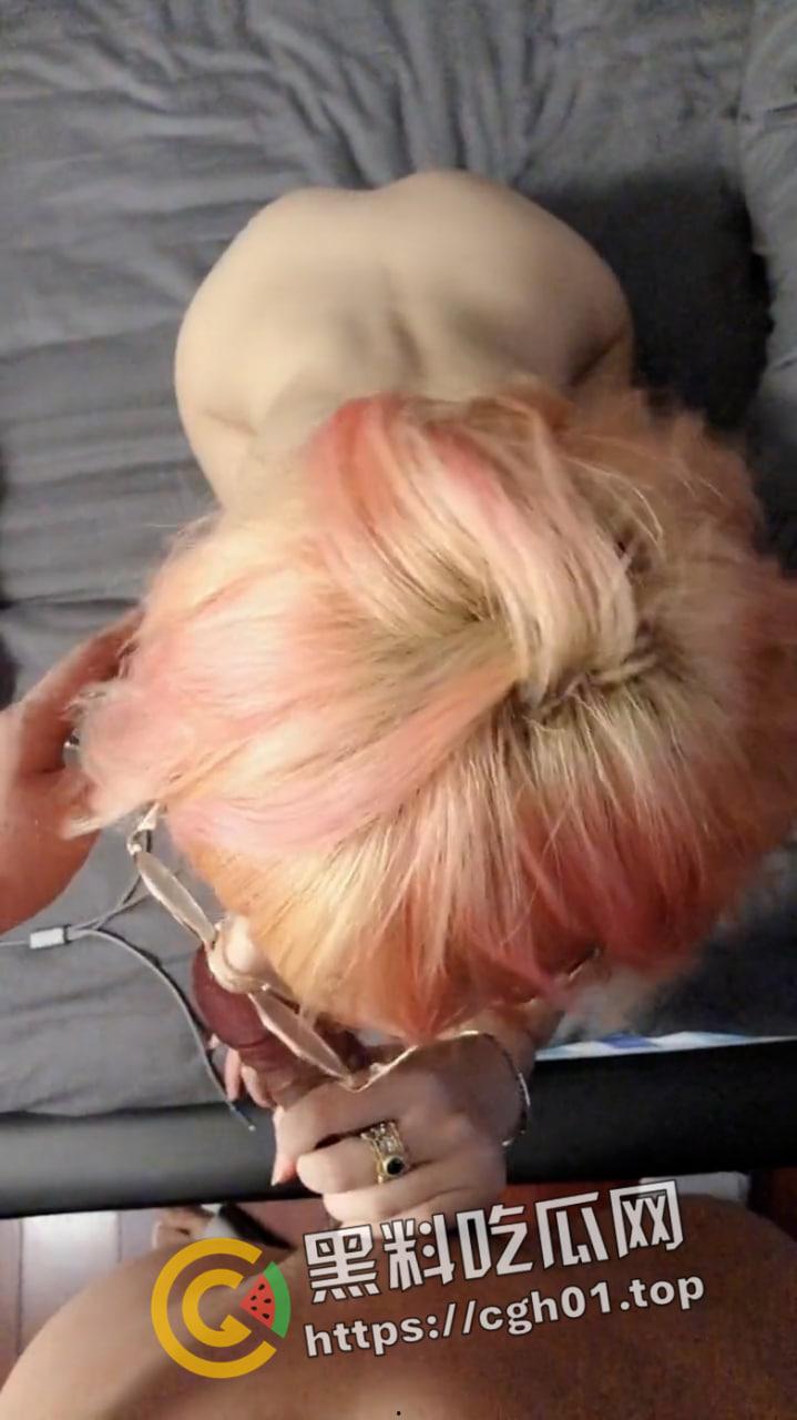 海南粉色头发精神小妹被流出 小穴比头发还粉嫩 浪叫着喷水把床单打湿-7