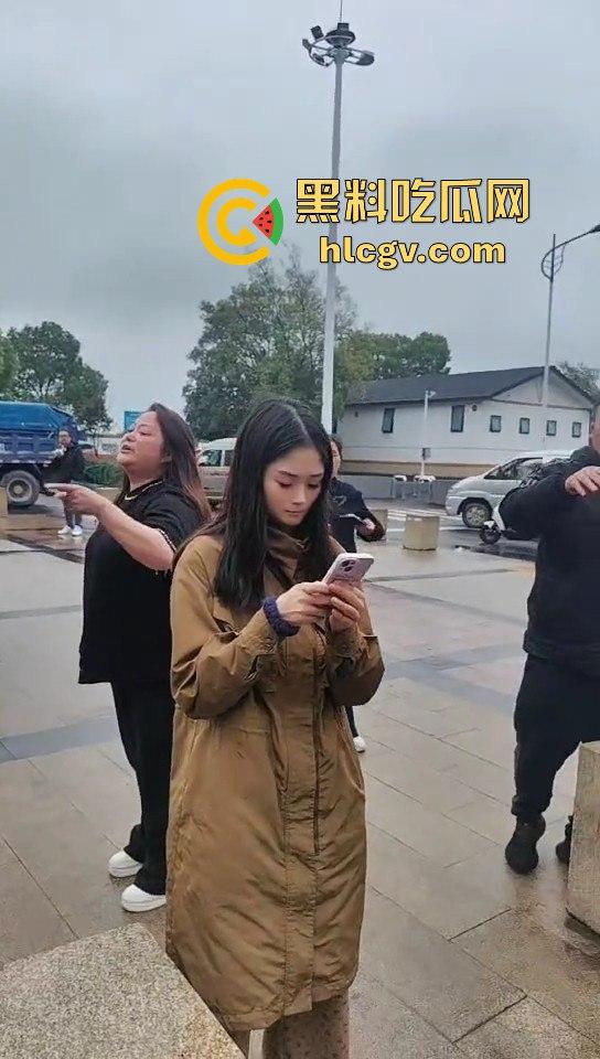 苏州张家港双山岛事件引发争议!四个小孩溺水,父母不救只等救援,网友怒批:自己孩子都不管?-11