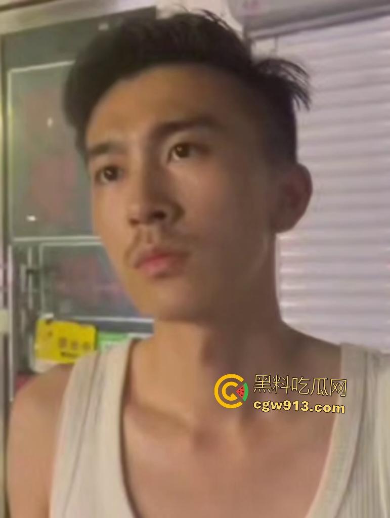 原配Gay怒惩小三Gay！小三gay在外绿自己老公，原配狂甩巴掌为老公出气，这同志圈也太乱了吧？