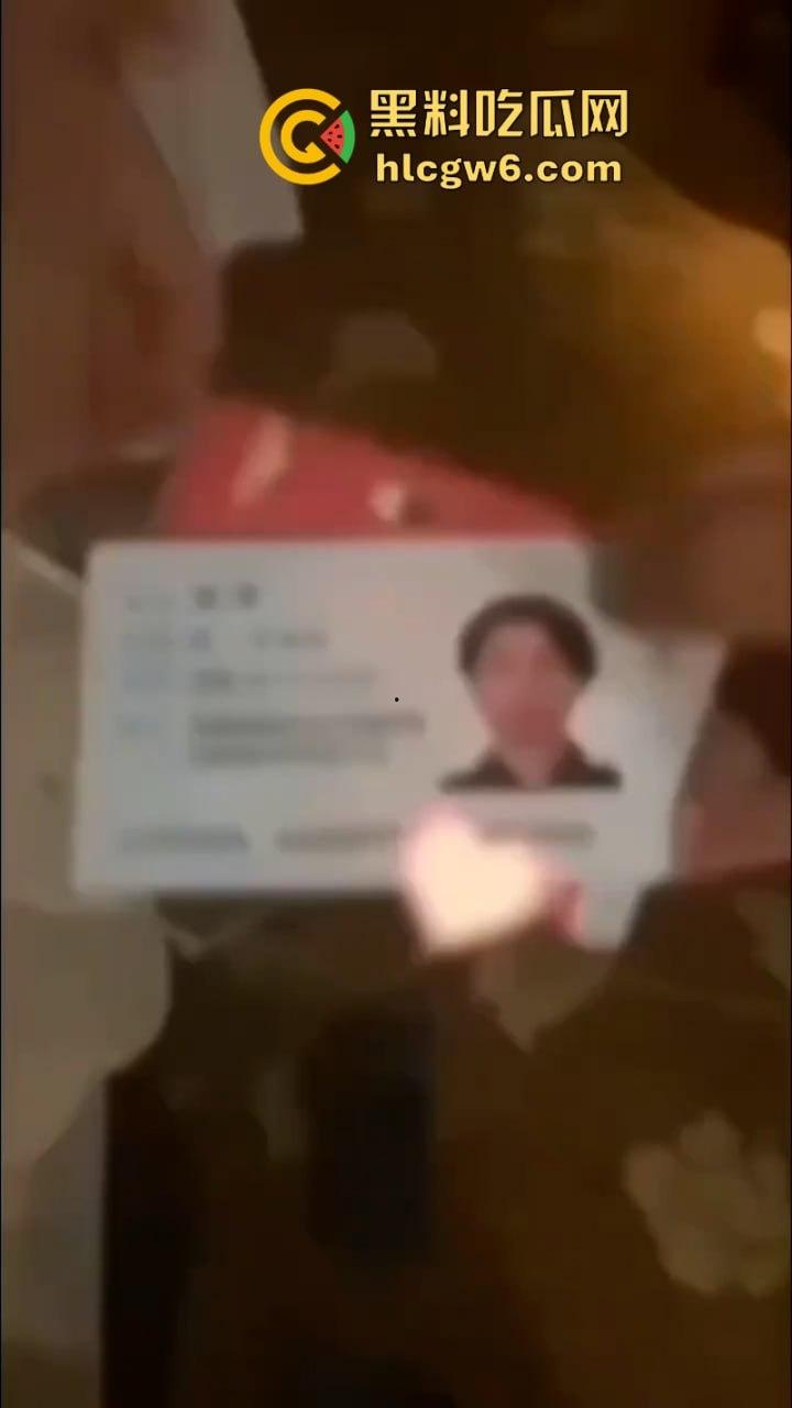 厦门小伙网恋奔现大翻车 开房约炮裤子一脱双鸡对望 萌系女友竟是变态男娘?-6