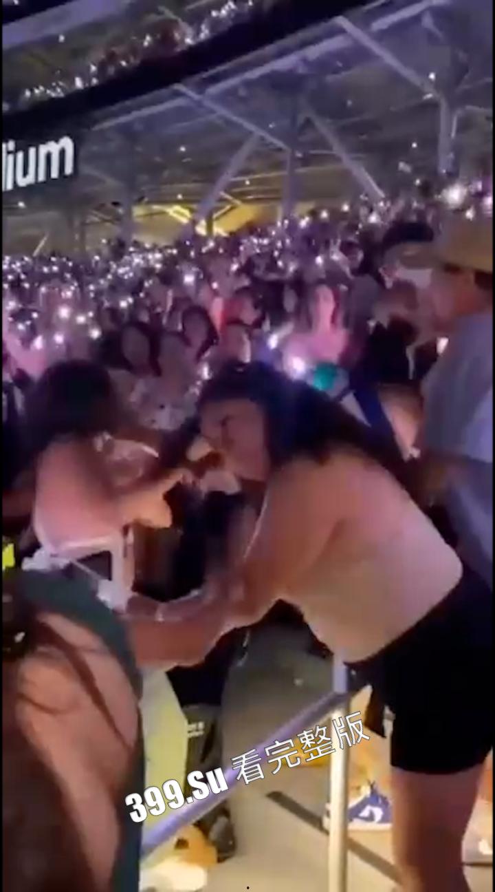 打架 互殴 解压  小仙女干架依旧生猛，打的对面直接爆装备（六）-4