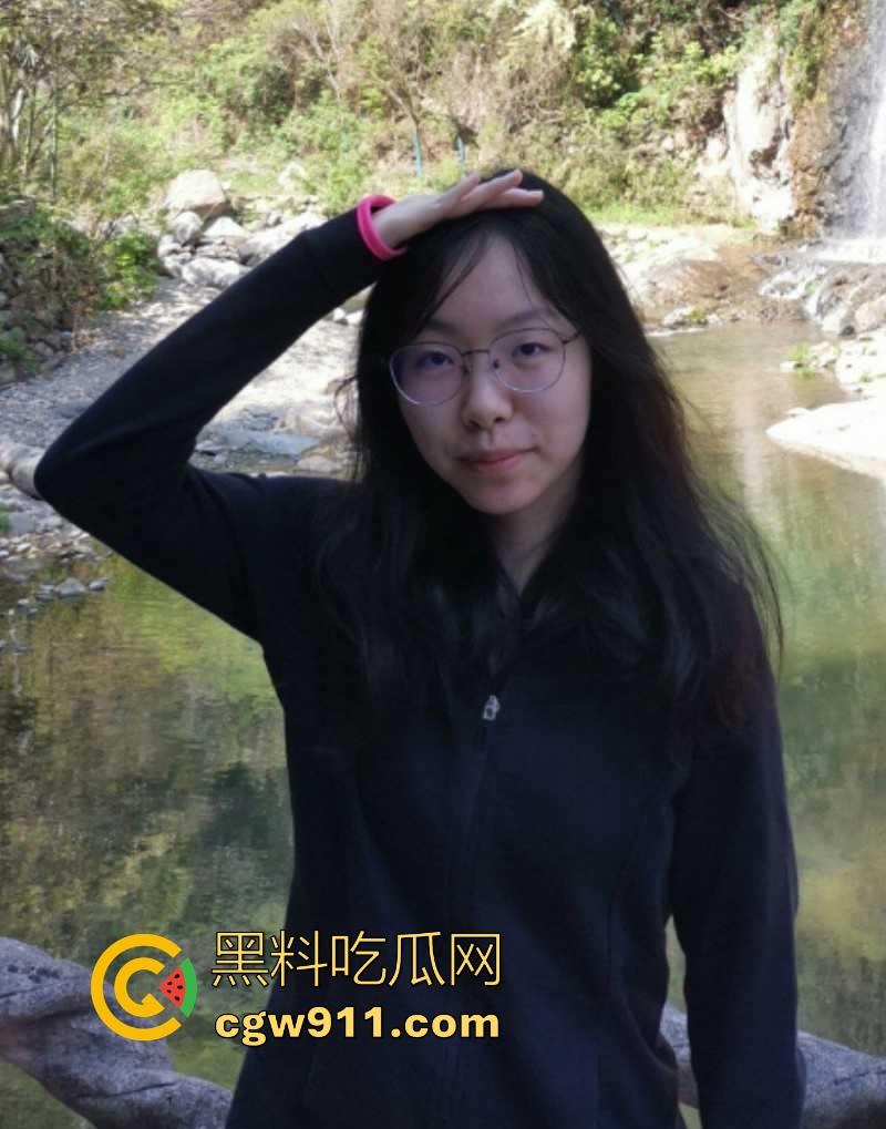 江南大学大三学生妹【唐莉君】为与网恋男友奔现禁欲30天,奔现那天送逼上门,大战四天三夜,彻底放飞自我!-2