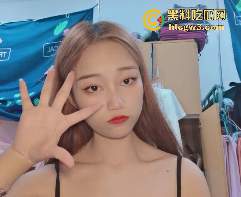 西安交大清纯校花【黎诗雨】私密自拍外流！清纯脸蛋配骚浪劲儿，男友大棒伺候叫声销魂惹全网嗨翻！-5