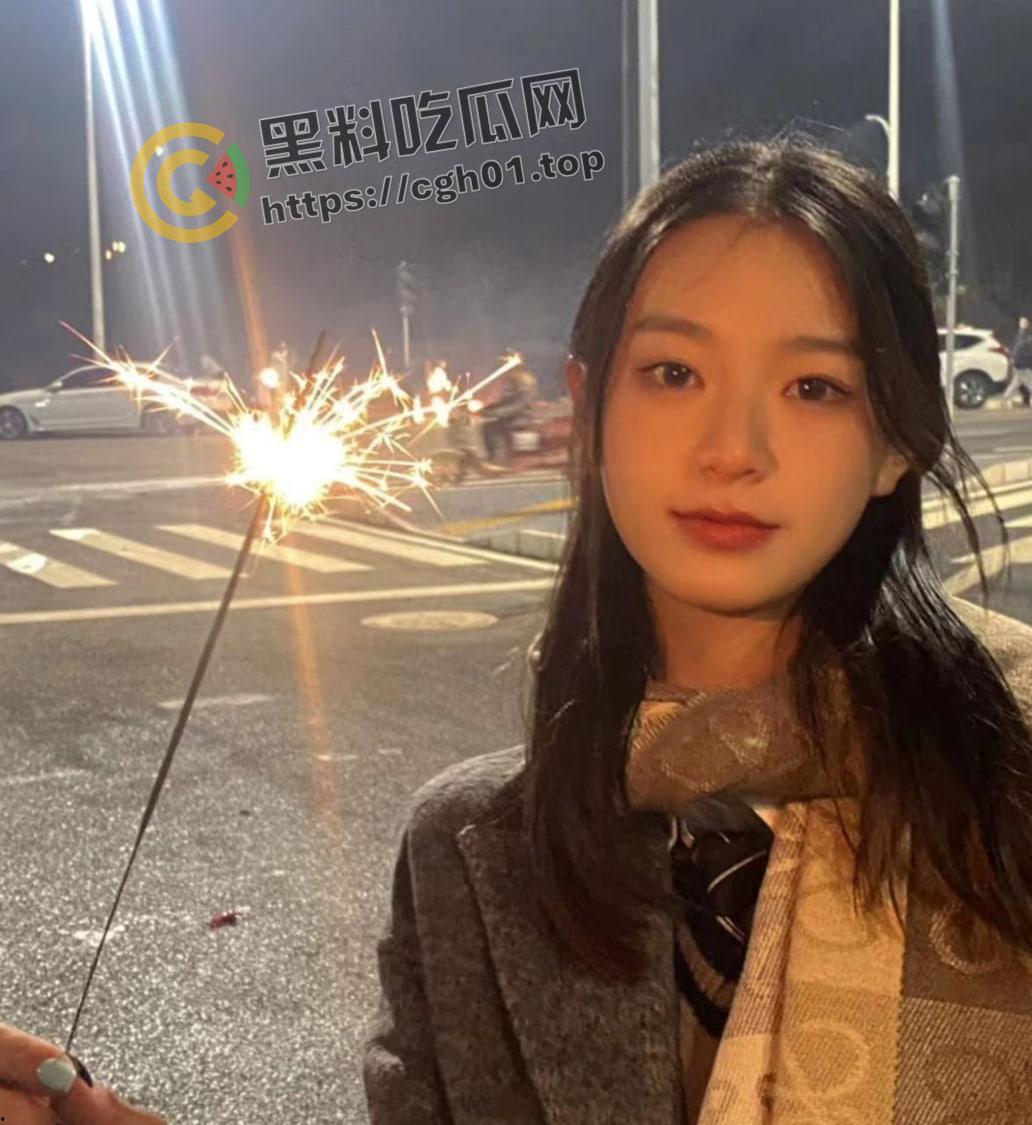 瓜友投稿！昆明理工电力工程学院反差母狗【何函晓】 喜欢扣自己的屁眼给陌生人看