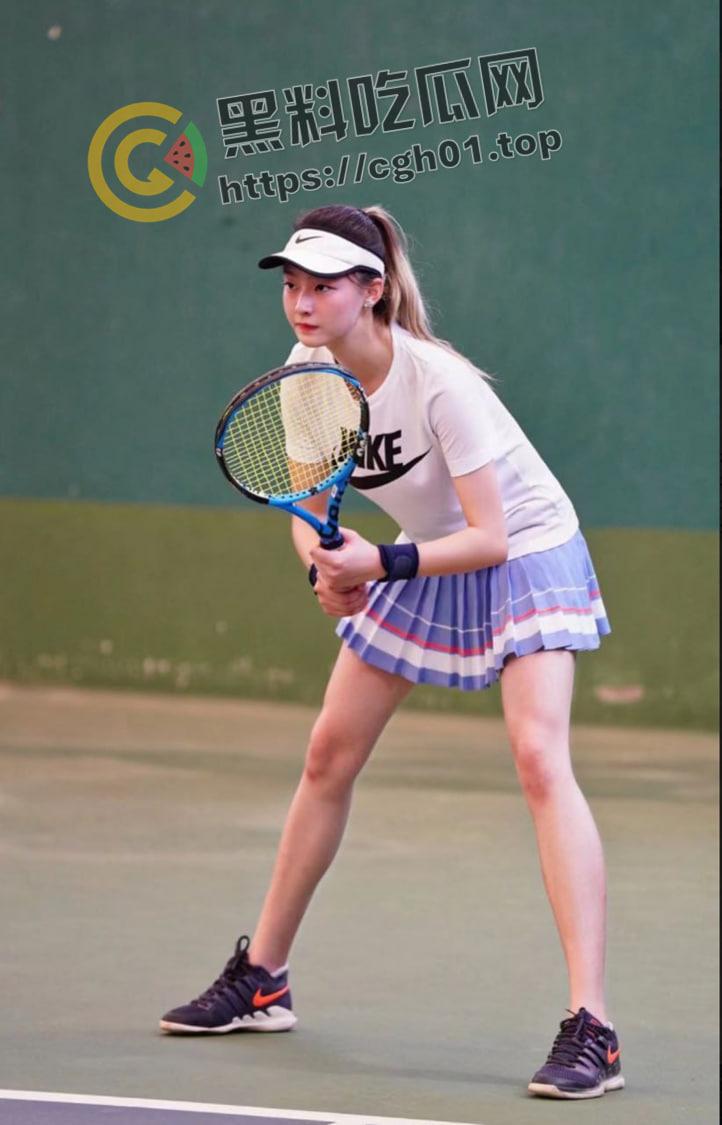 瓜友投稿!昆明理工电力工程学院反差母狗【何函晓】 喜欢扣自己的屁眼给陌生人看-6