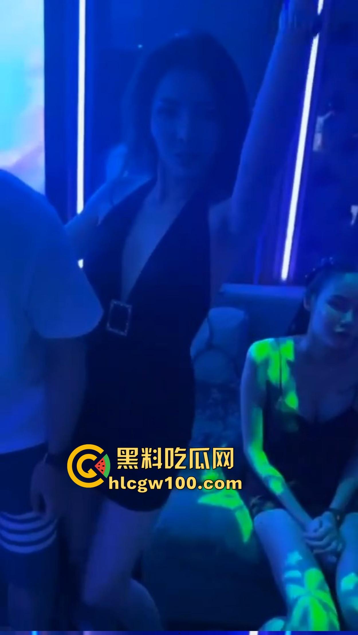 长大后才知道,公主不一定都住在城堡,包厢里的公主才是真正的宝藏,没有白马没事,有RMB就能让她们口服心服!-3