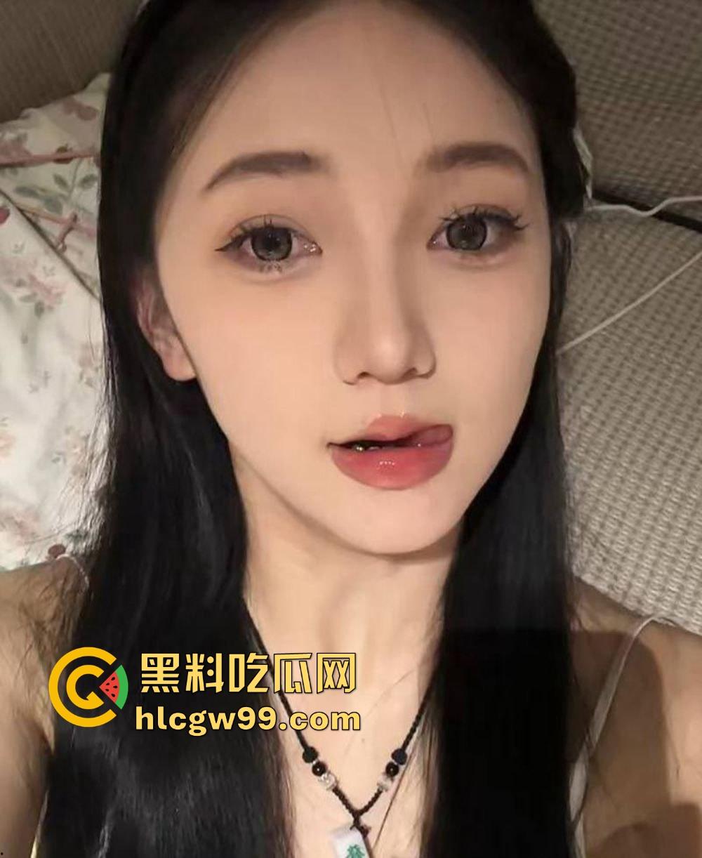 华南师范学院高冷校花【杨珍珍】不雅视频流出,别看骚货长相清纯甜美,在床上可是一把好手,极品尤物一个!-3