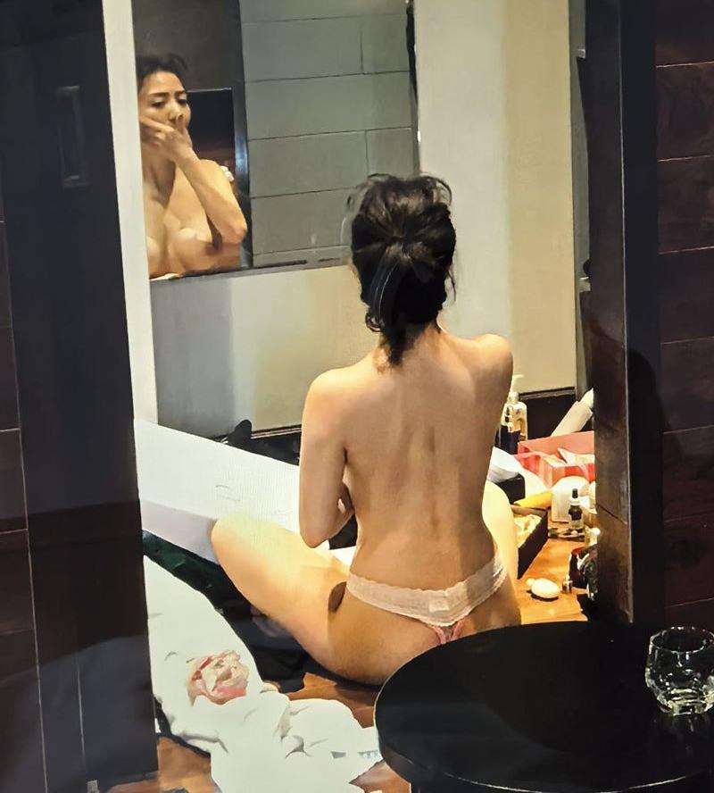 广东极品富婆包养壮年小伙,野外露出3P,多体位伺候花样玩法,性感身材撩翻全网,这富婆玩得真花!-3