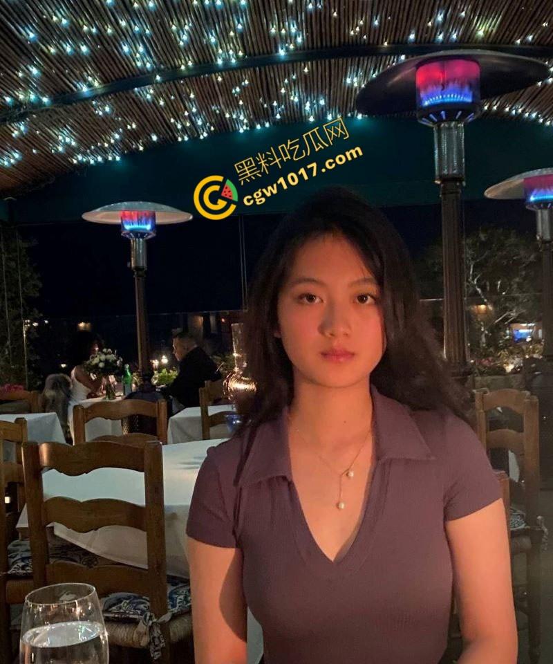 安徽阜阳师范大学眼镜妹【刘婷婷】被前男友曝光：口活深喉，吞精无限，狂野骑乘神情迷离，撼动人心！