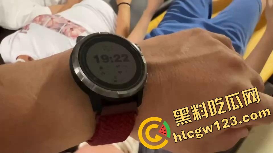 大师在线传功子宫激活术？女的4万男的6万入会，大师一抬手，女信徒齐叫床，整晚高潮到睡不着！-7