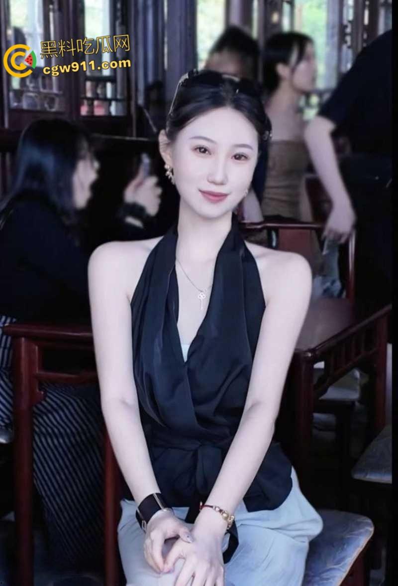 湖南常德清纯学生妹【于淑雅】,与男友激情做爱,乖巧听话淫水泛滥,性感JK黑丝美腿,操得过瘾又带劲!-2