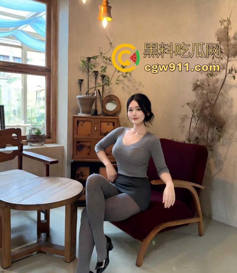 调教极品乖巧嫂子毒龙口爆,从单纯良妻秒变淫荡母狗,张嘴口接浓精,骚姿媚态尽显!-2