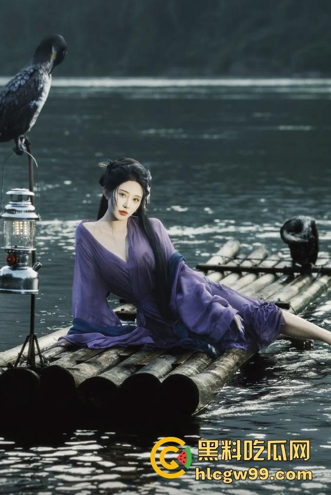 500万粉丝健身网红【宋昱欣】性爱抠逼视频流出,豪乳蜂腰翘臀第二弹,纹身实锤本人,健身是为了下海!-6