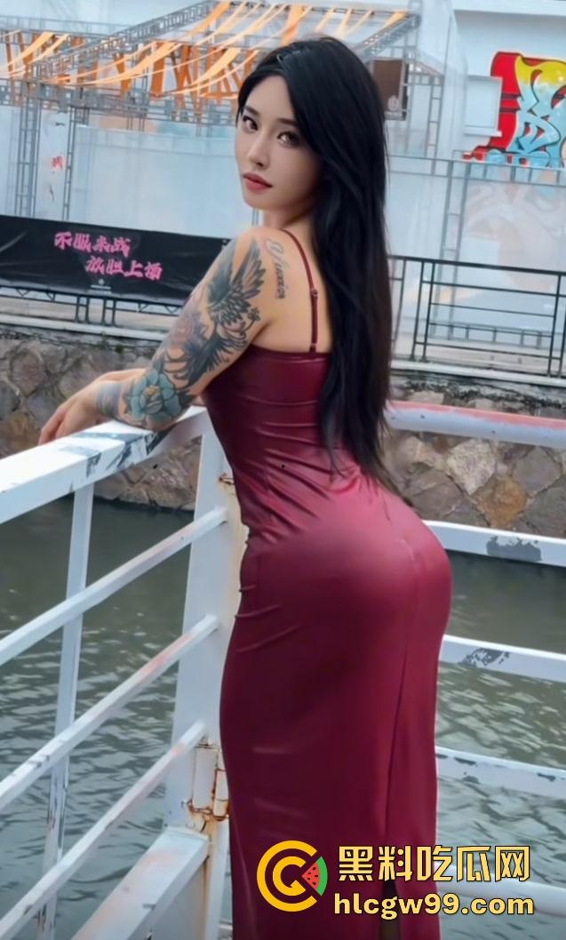 500万粉丝健身网红【宋昱欣】性爱抠逼视频流出,豪乳蜂腰翘臀第二弹,纹身实锤本人,健身是为了下海!-9