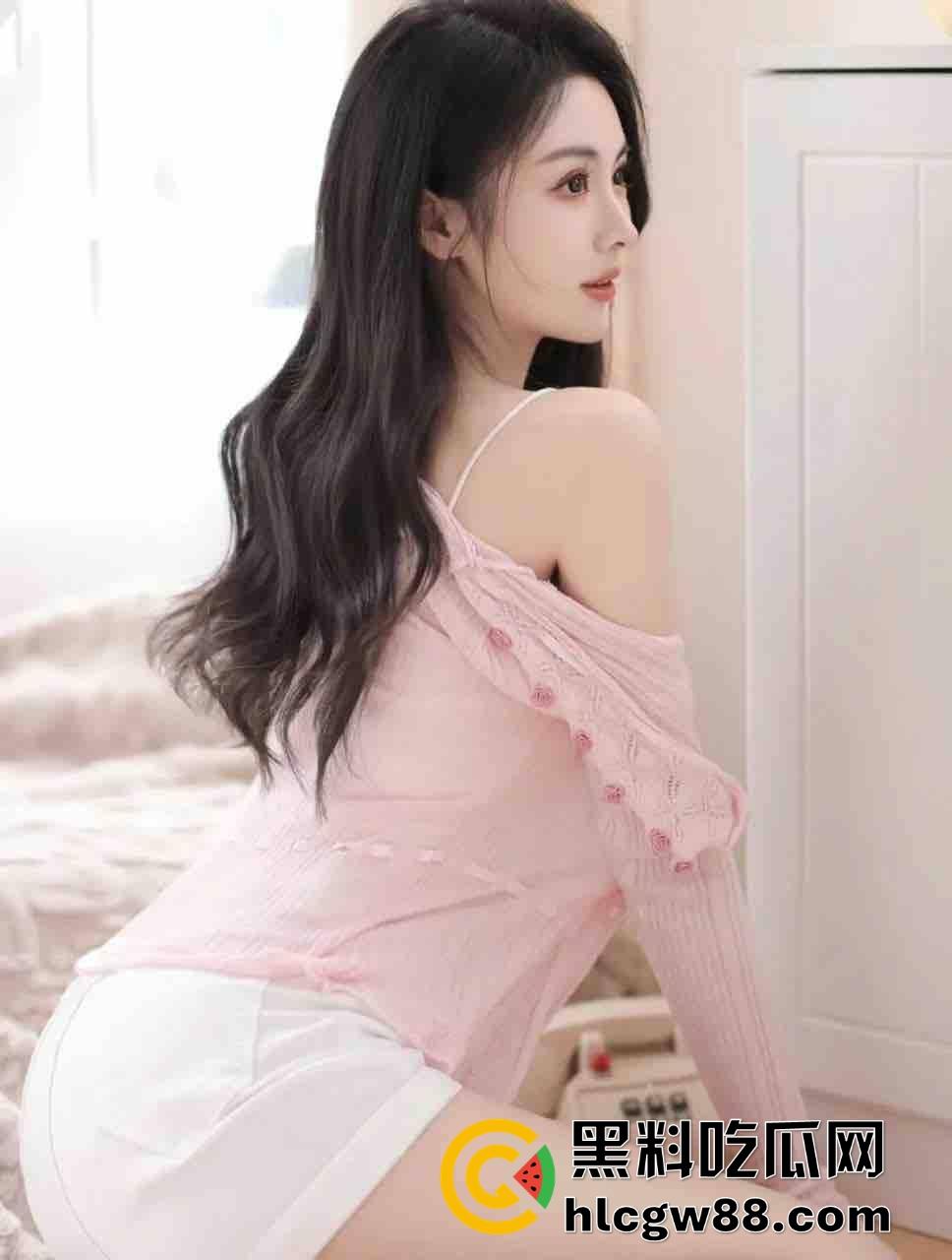 女朋友舔功太强是一种什么体验？瓜友投稿舌技逆天，每次进嘴撑不过2分钟，舔得这么狠，该不会是练过吧？