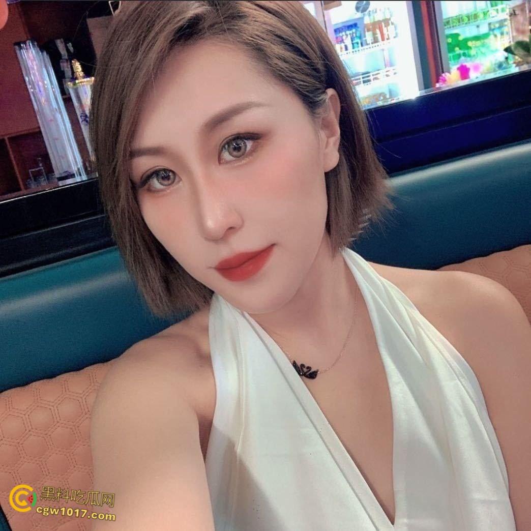 西安某公司优秀党员【方慧】,和单位领导开房偷情,还被领导pua不带套,穿着情趣制服被猛插内射!-2