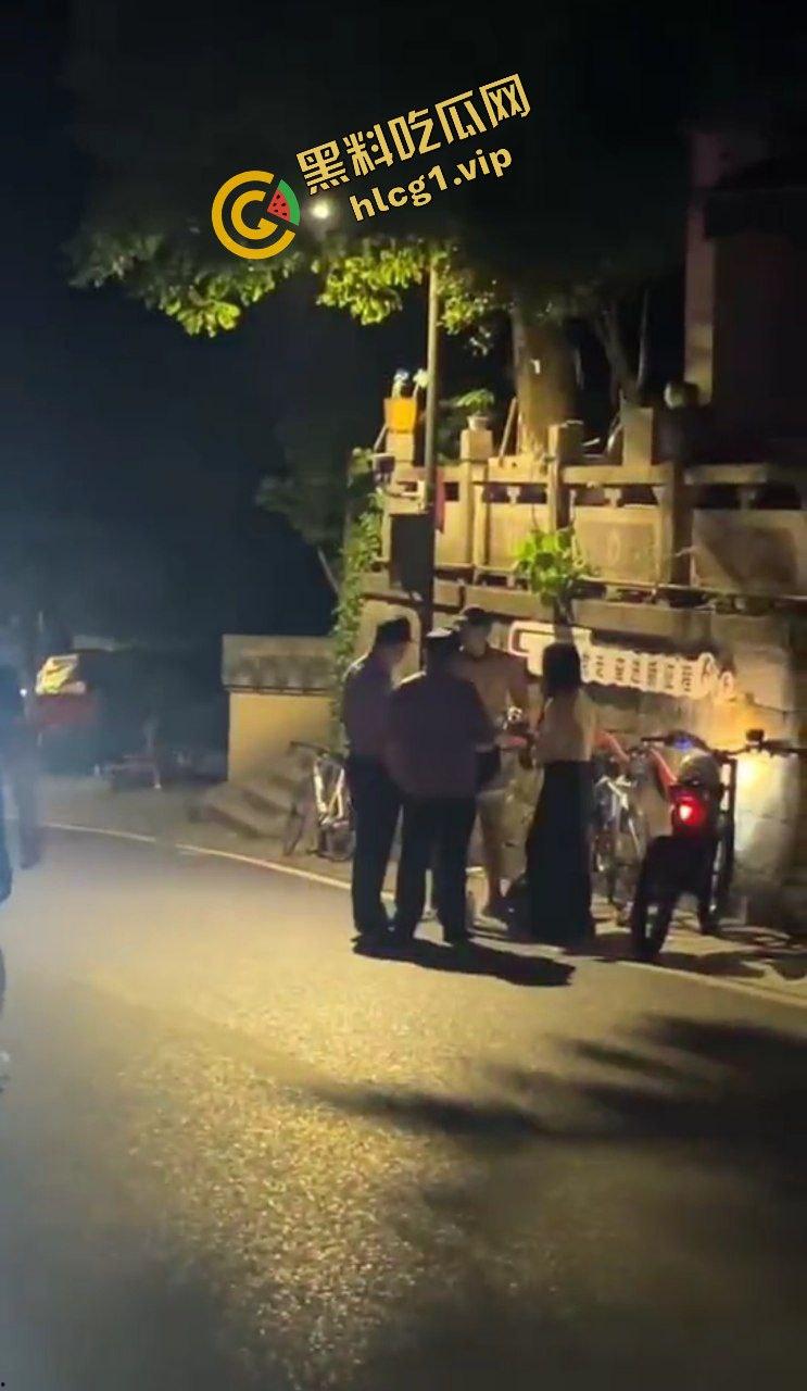 骑行圈最新淫乱!杭州龙井村 男女骑友 路边女上位开干 路过骑友当场报警!-6
