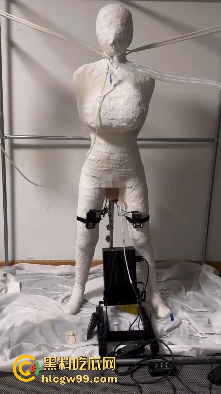 重口味来袭!石膏全身封闭化灌肠2L炮击木马调教视频流出,这样做真的不好闹出人命吗?-5