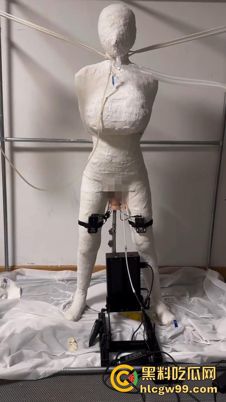 重口味来袭!石膏全身封闭化灌肠2L炮击木马调教视频流出,这样做真的不好闹出人命吗?-6