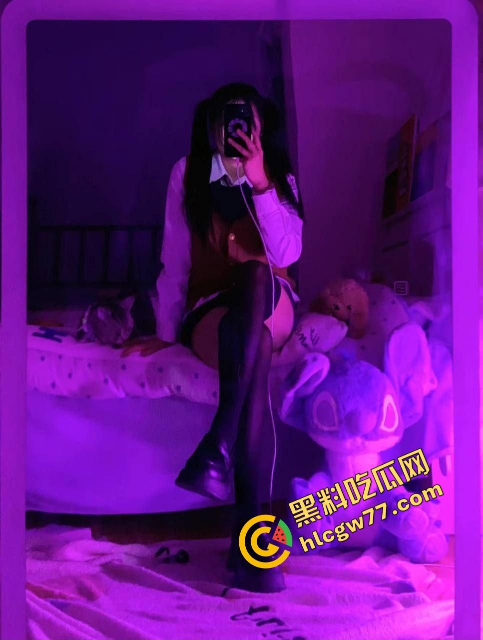 河北艺校女大学生【王丽丽】酒店调教片流出，狗链无套爆操全来了，这小母狗骚得离谱！-4