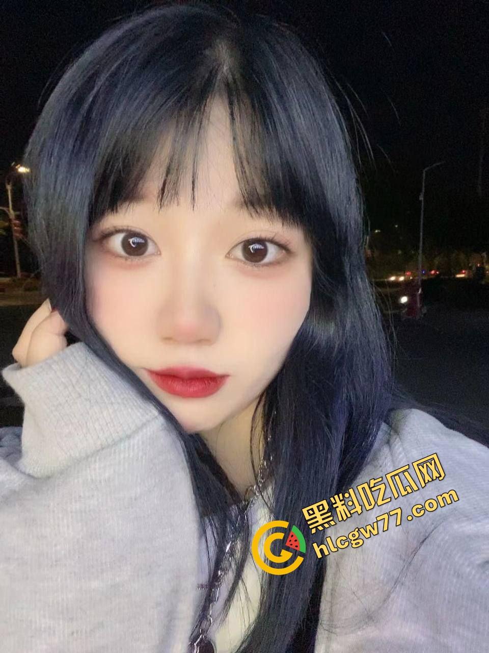 河北艺校女大学生【王丽丽】酒店调教片流出，狗链无套爆操全来了，这小母狗骚得离谱！-7