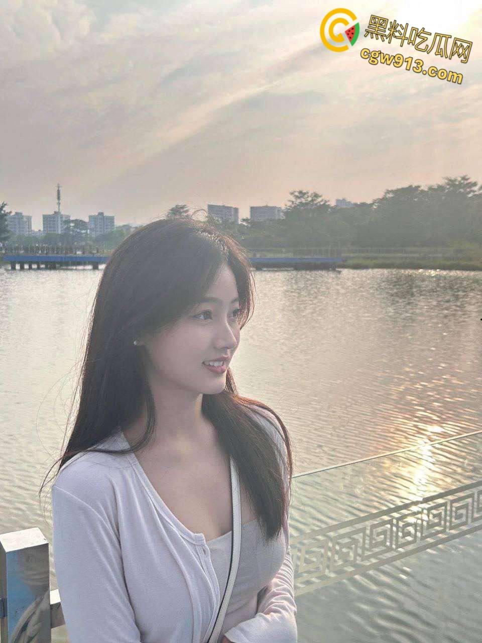 微胖才是极品,酒吧约炮爱穿情趣内衣的小坦克,蒙眼调教跪地口交,无套后入肉感翘臀 !-2