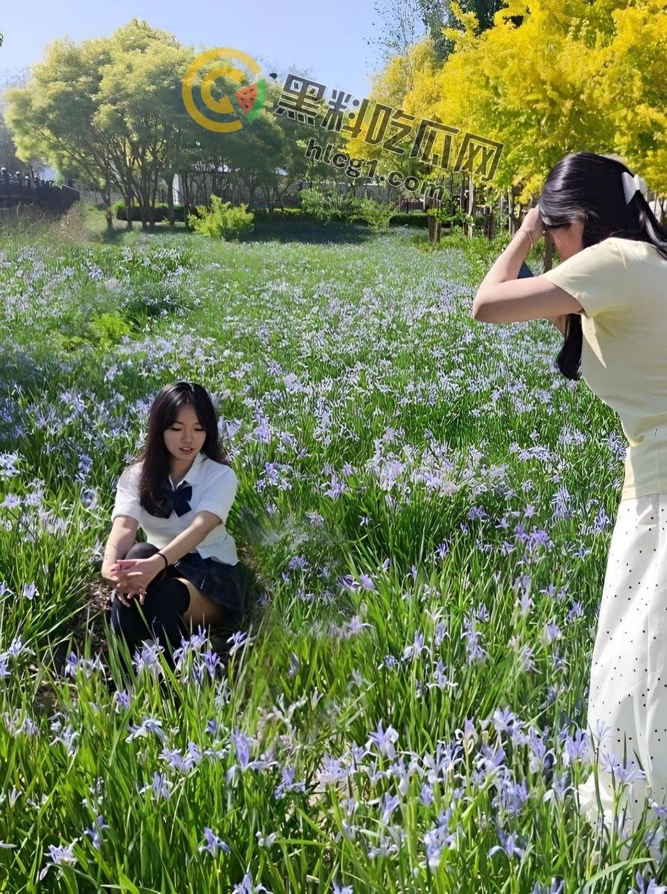 露出反差婊甜甜 「yiyii_01」大马路露出惊现，日常生活照与福利姬身份巨大反差引热议！-9