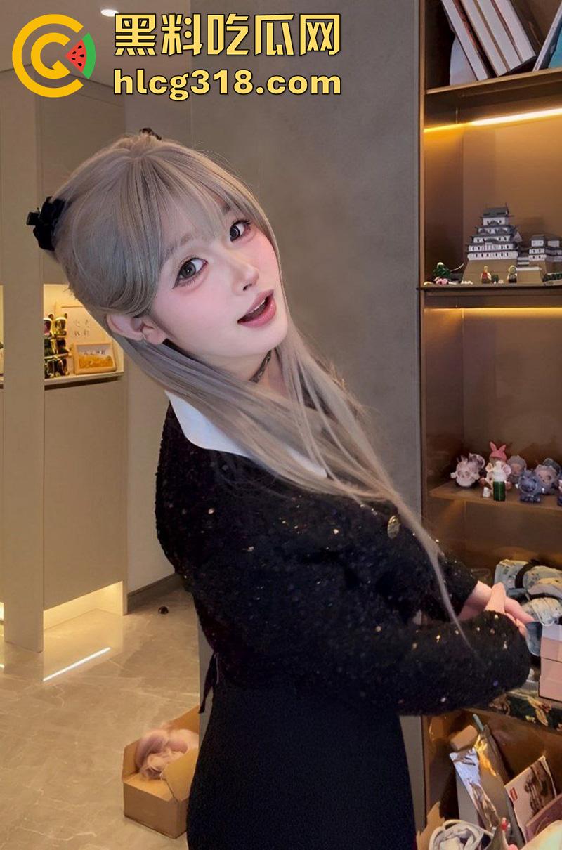 顶级尤物福利姬【小屁大王】屁小六，罕见做爱视频流出，各种逼脸同框视角，绝对的人间尤物啊！