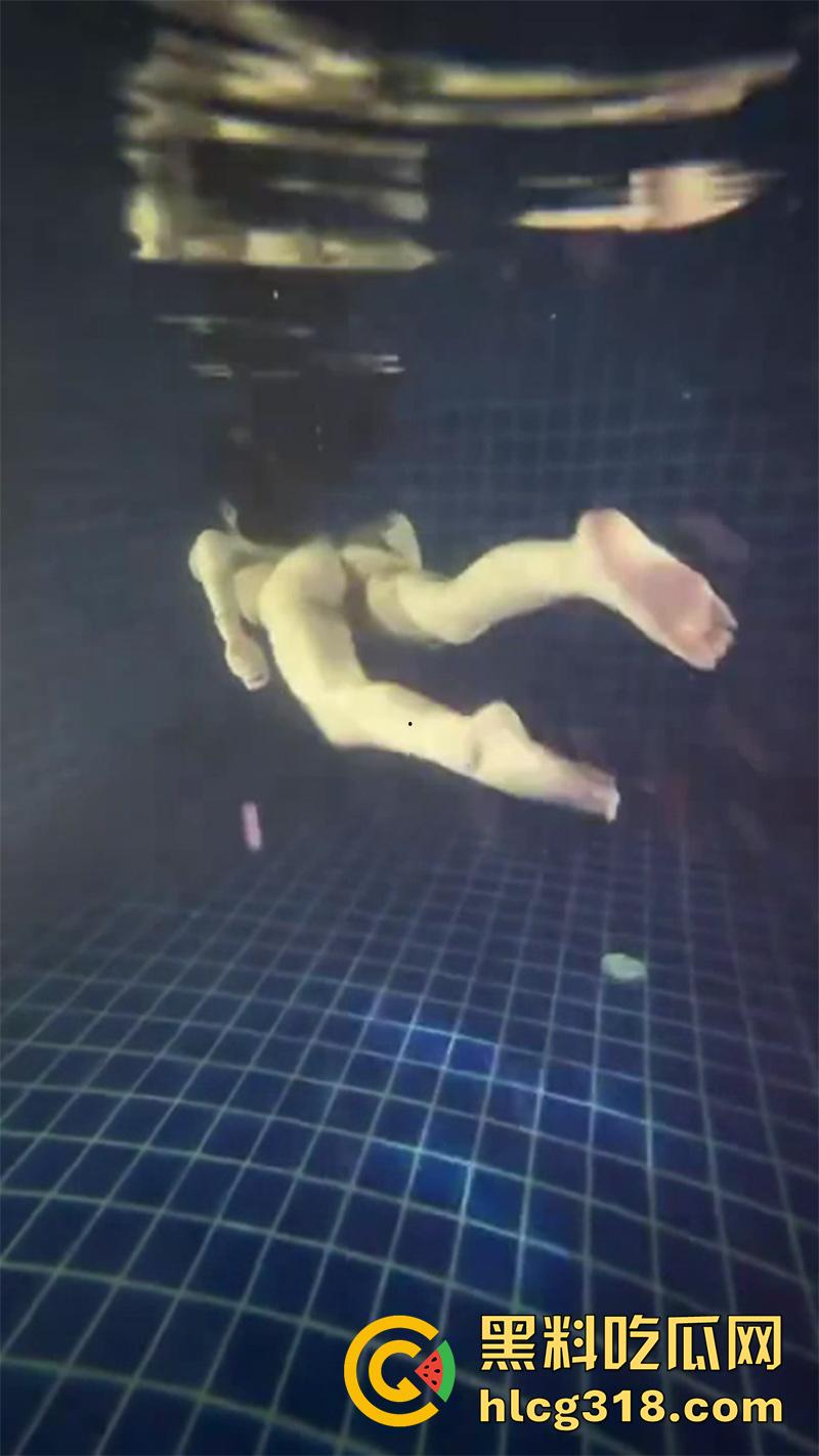 顶级尤物福利姬【小屁大王】屁小六,罕见做爱视频流出,各种逼脸同框视角,绝对的人间尤物啊!-9