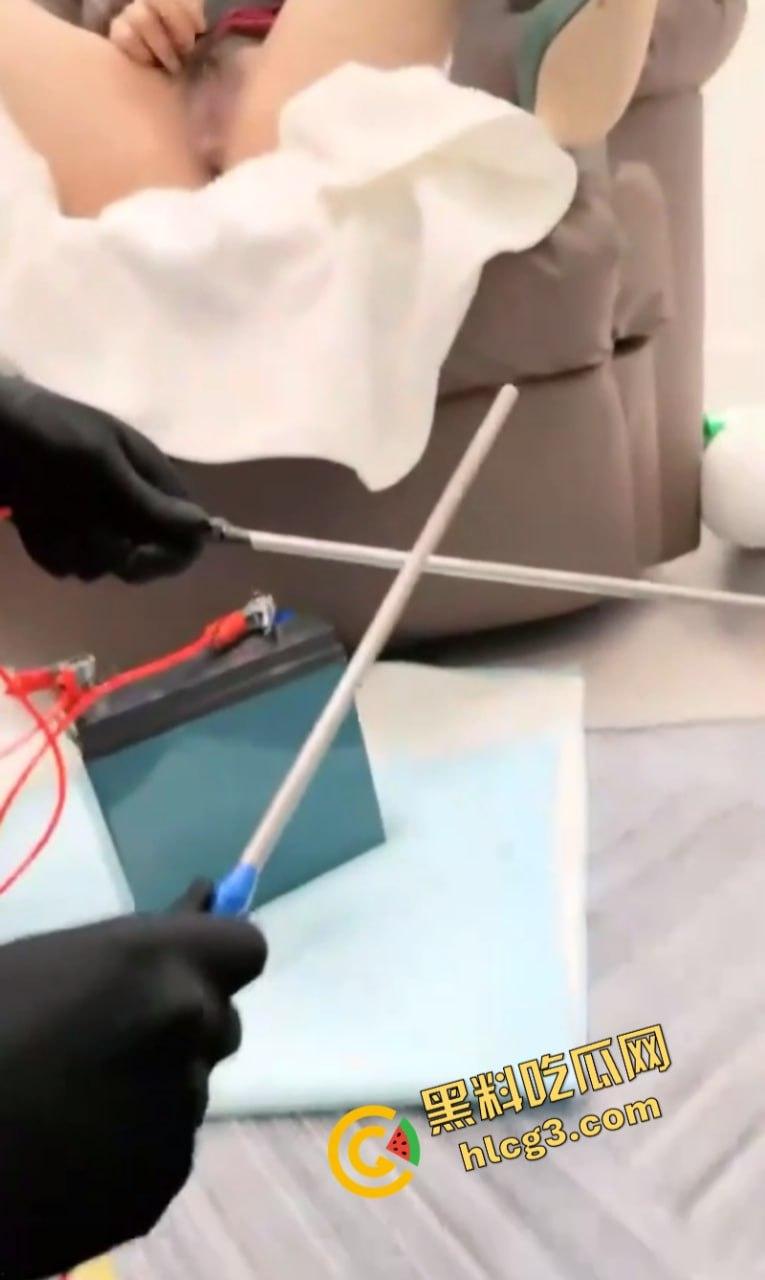 现代版十大酷刑之电击鲍鱼 电击调教黑丝高跟少妇 抽搐淫叫根本停不下来！