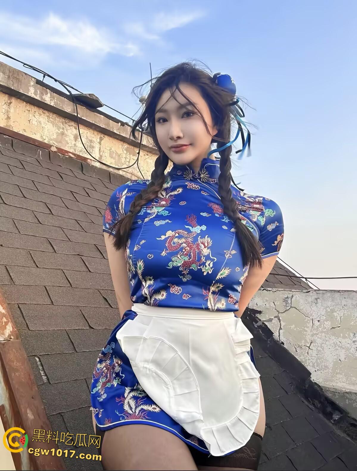 抖音高颜值网红【勉强可爱的乐宝】身着情趣内衣,坦克身材巨乳傲然,假阳具自慰淫靡不堪!-2