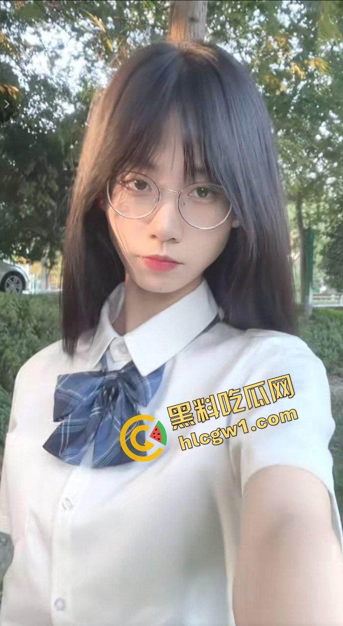 抖音青春少女无敌清纯网红『安陌瑜』早期与多金单男 家中激情输出小穴 独家曝光流出!-2