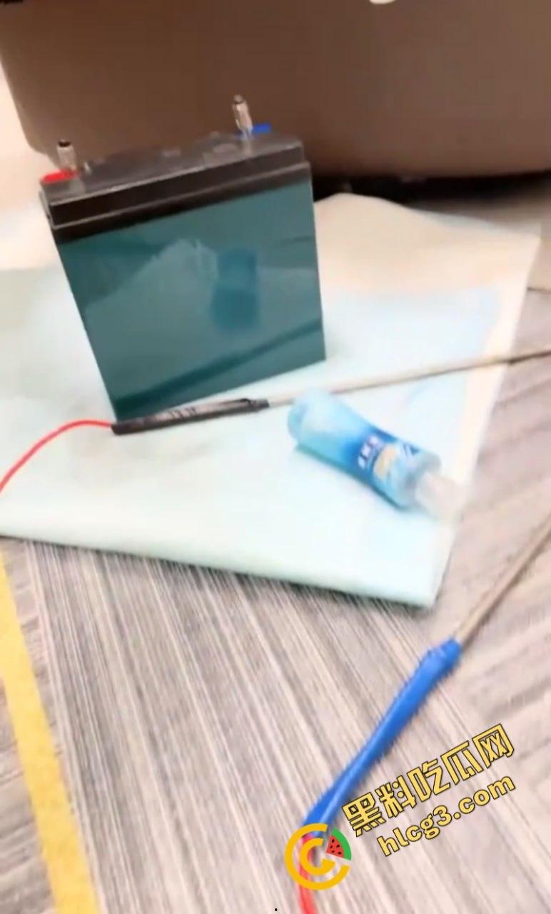 现代版十大酷刑之电击鲍鱼 电击调教黑丝高跟少妇 抽搐淫叫根本停不下来!-8