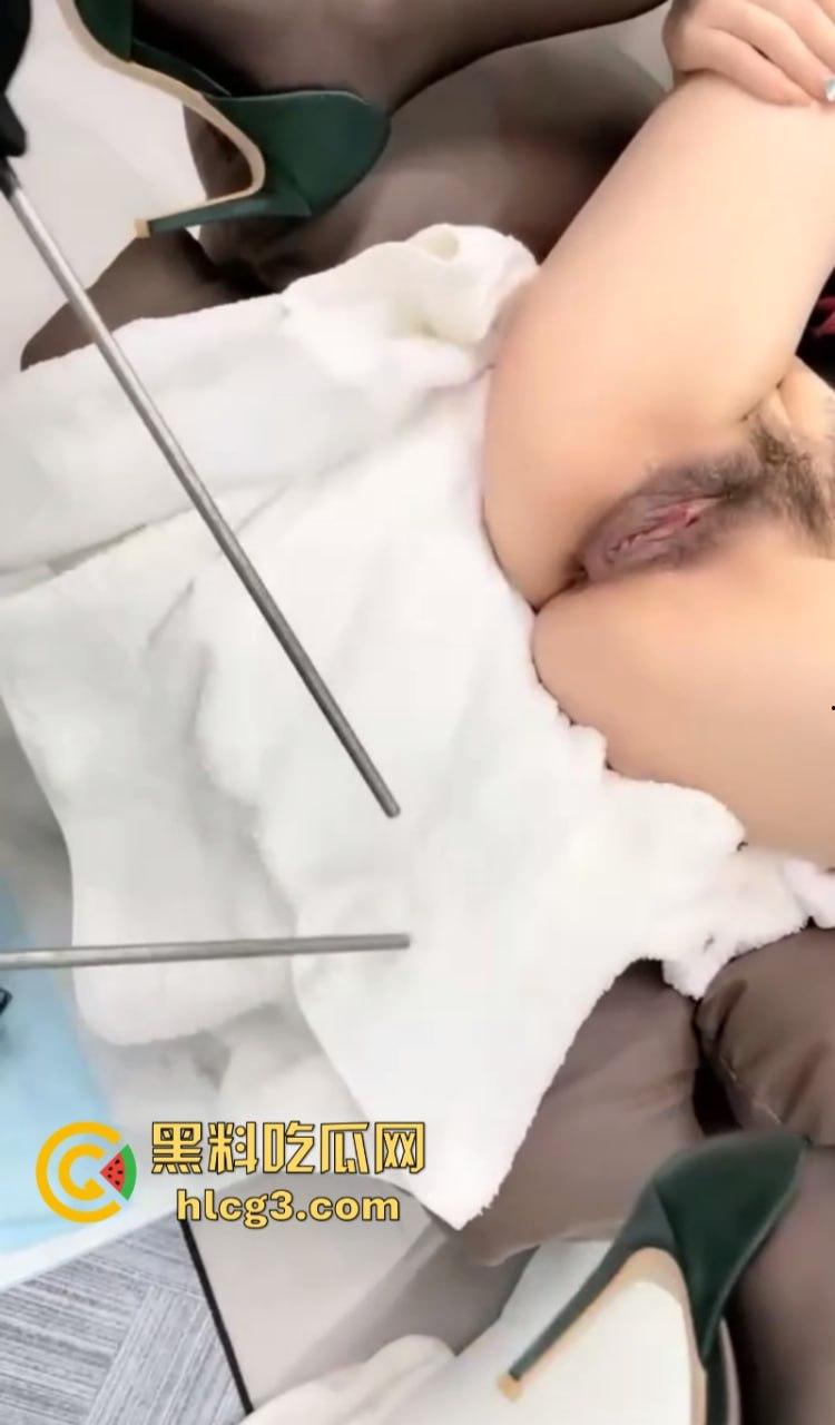 现代版十大酷刑之电击鲍鱼 电击调教黑丝高跟少妇 抽搐淫叫根本停不下来!-9