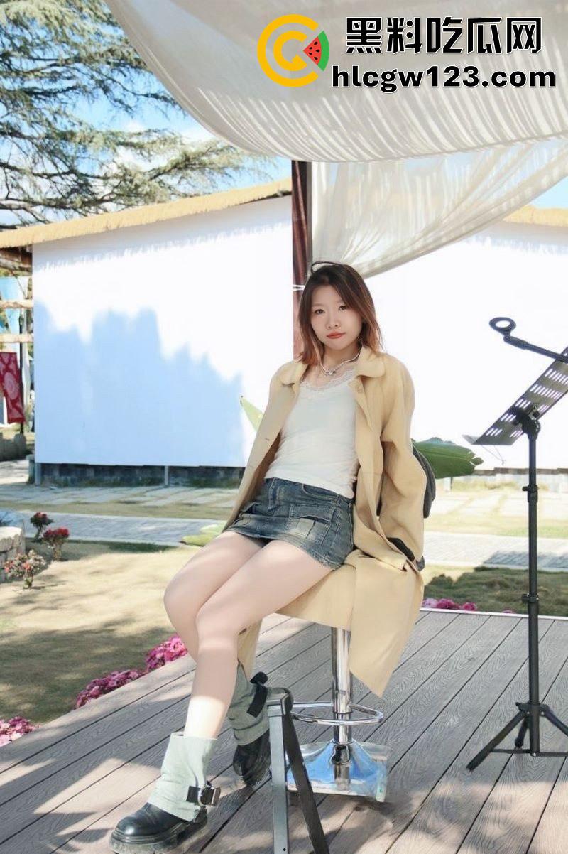 清纯肥臀反差学生妹,广东师范大学【刘文静】,酒店约炮秒变母狗,肥臀在猛烈抽插下淫水四溢!-2