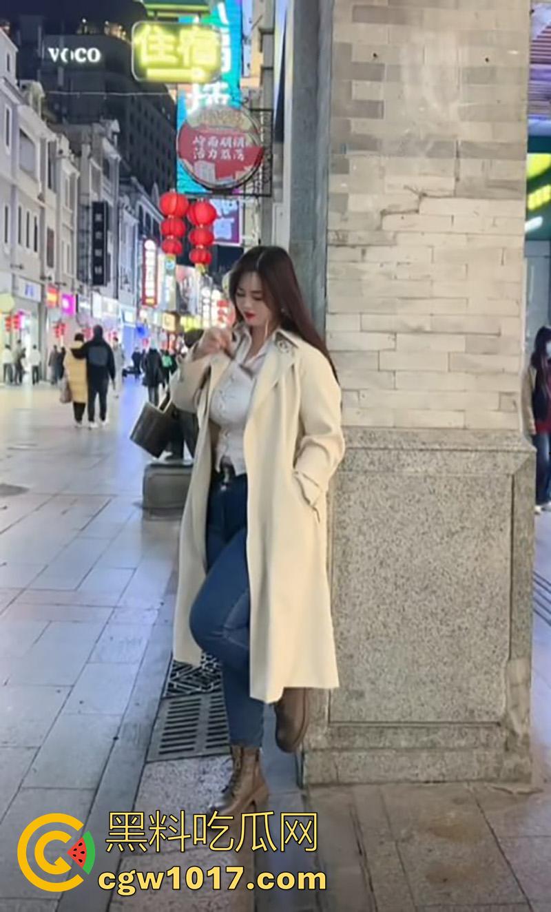 丰乳肥臀极品母狗,抖音【心动女孩欣欣】, 巨型女坦的自慰性爱流出,全程无尿点持续输出!-2