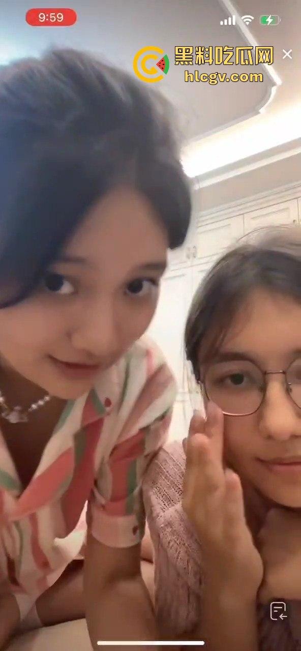 抖音快手走光合集,为流量真空直播成标配?学生妹刚成年就漏奶求粉,社会风气真是越来越离谱!-2