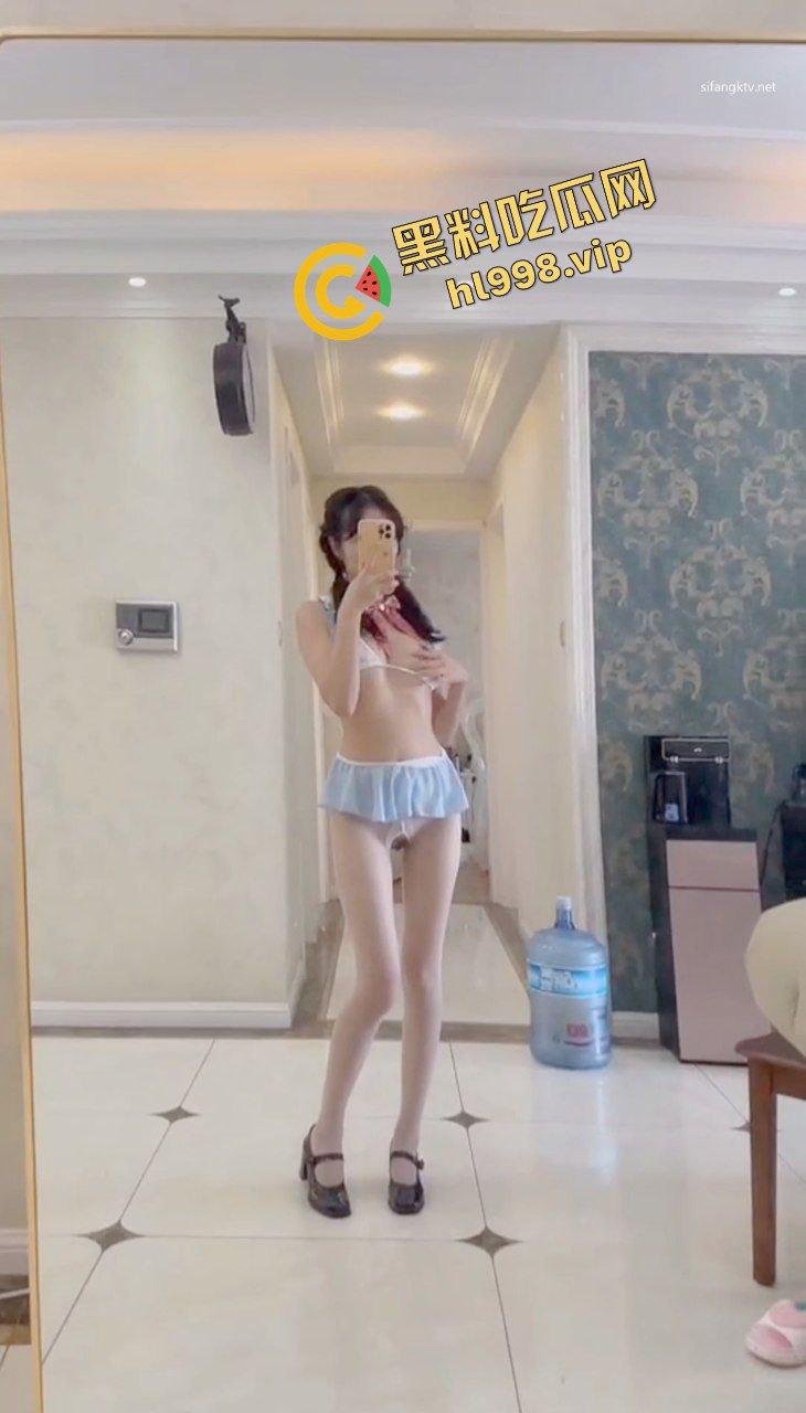 抖音62万粉骚贱御姐『朱思琪』完美炮架 金主约操对镜后入 销魂表情淫荡至极!独家曝光流出!-5