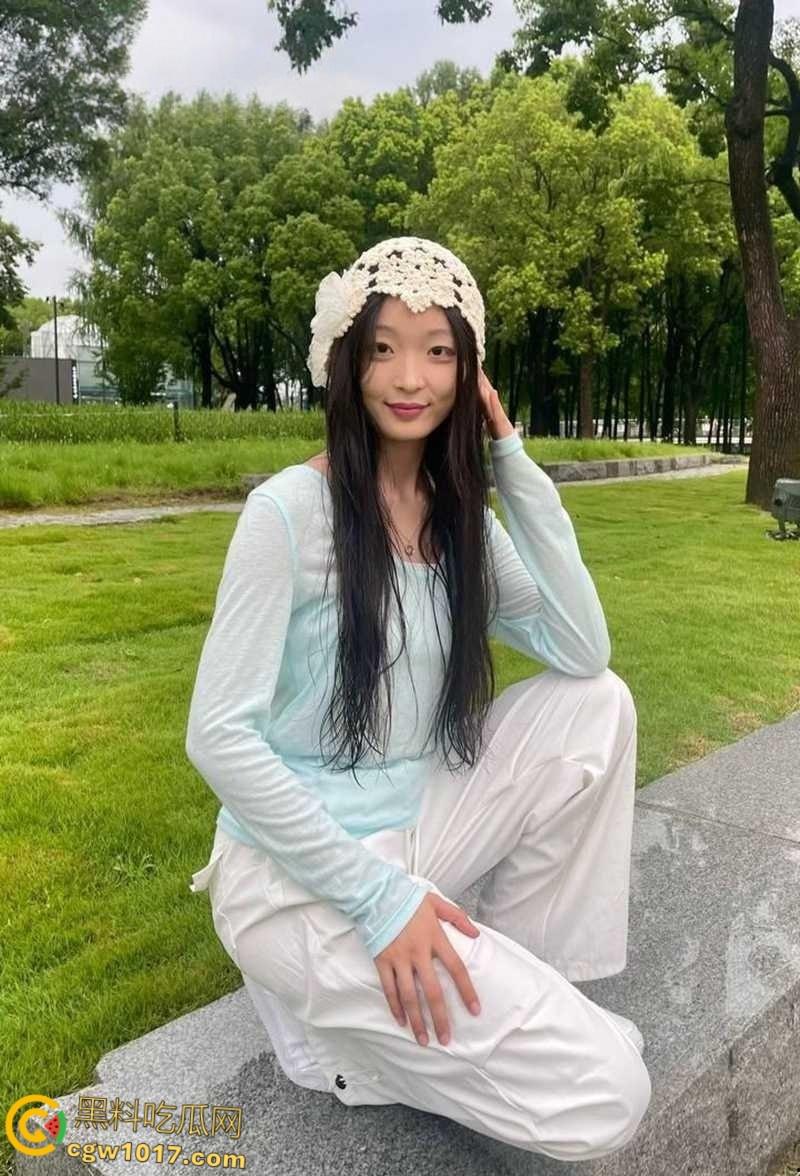 浙江海洋大学校花【王云】,不雅视频遭前男友曝光,翘臀调教写满淫语,主动塞屌被后入爆操,堪称极品精盆!-2